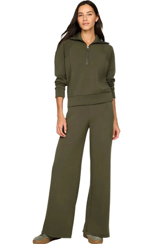 AirEssentials Trouser- Monstera
